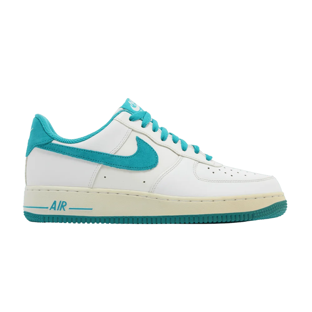 Krossovki-Nike-Air-Force-1-Low-White-Turbo-Green