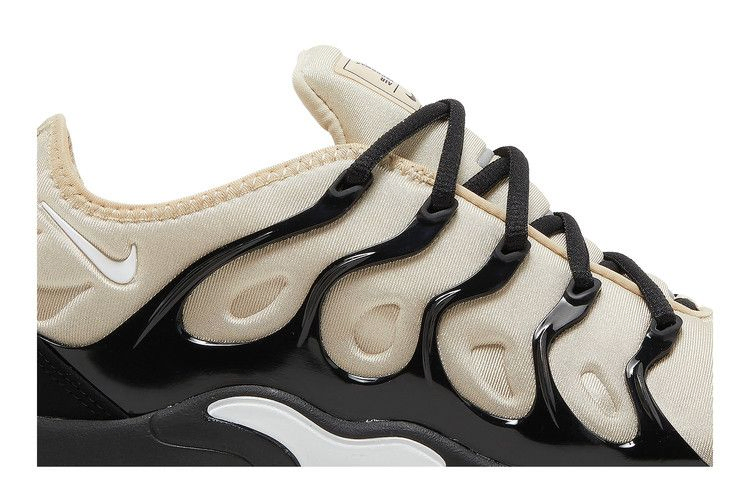 Кроссовки Nike Air VaporMax Plus 'Rattan'