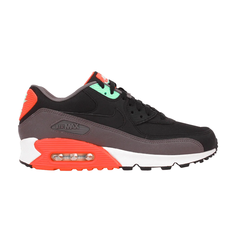 Krossovki-Nike-Air-Max-90-Essential-17