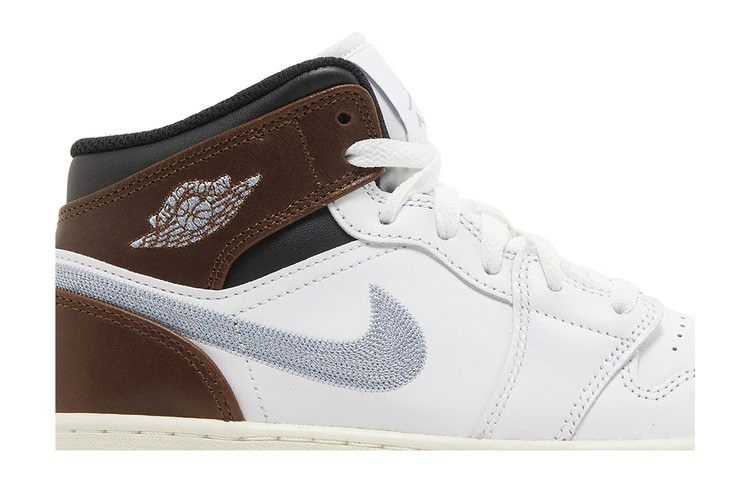 air-jordan-1-mid-se-gs-white-blue-grey-fq8162-142_01