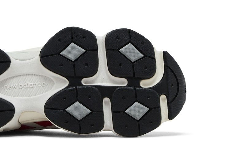 Кроссовки New Balance 9060 'Reflection True Red'