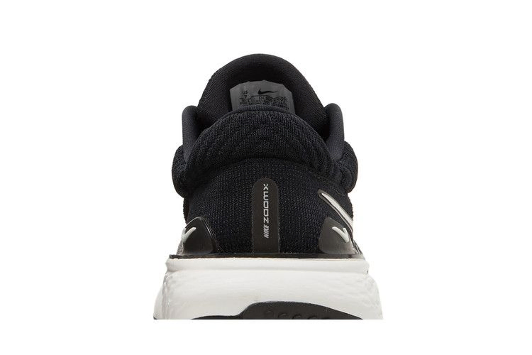 Кроссовки Nike Wmns ZoomX Invincible Run Flyknit 2 'Black White'