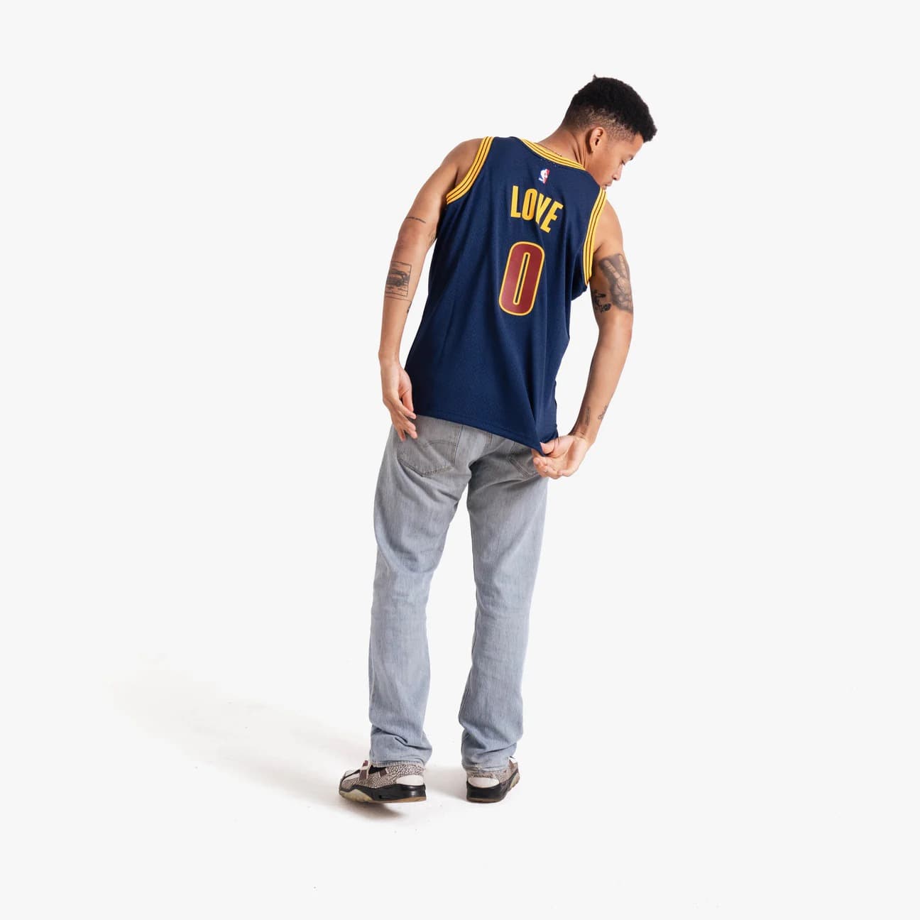 2015-16-Cleveland-Cavaliers-Kevin-Love-0-Swingman-Hardwood-Classics-Navy-Jersey-4