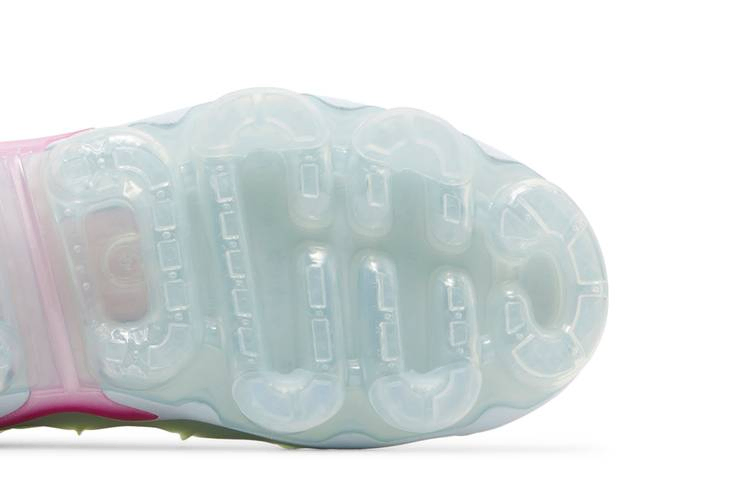 wmns-air-vapormax-plus-blue-tint-lemon-twist-fq8882-423_04