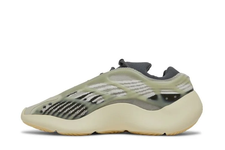 Кроссовки adidas Men's Yeezy 700 V3 'Fade Salt'