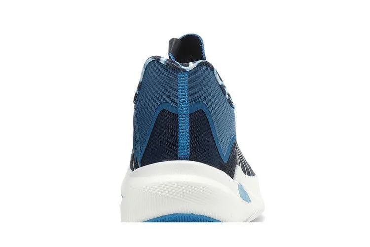 Krossovki-New-Balance-FuelCell-Rebel-v2-Eclipse-6