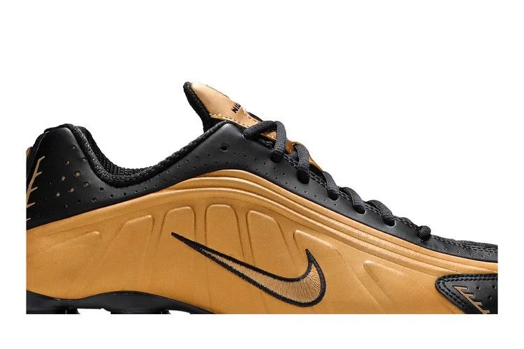 Кроссовки Nike Shox R4 'Metallic Gold'