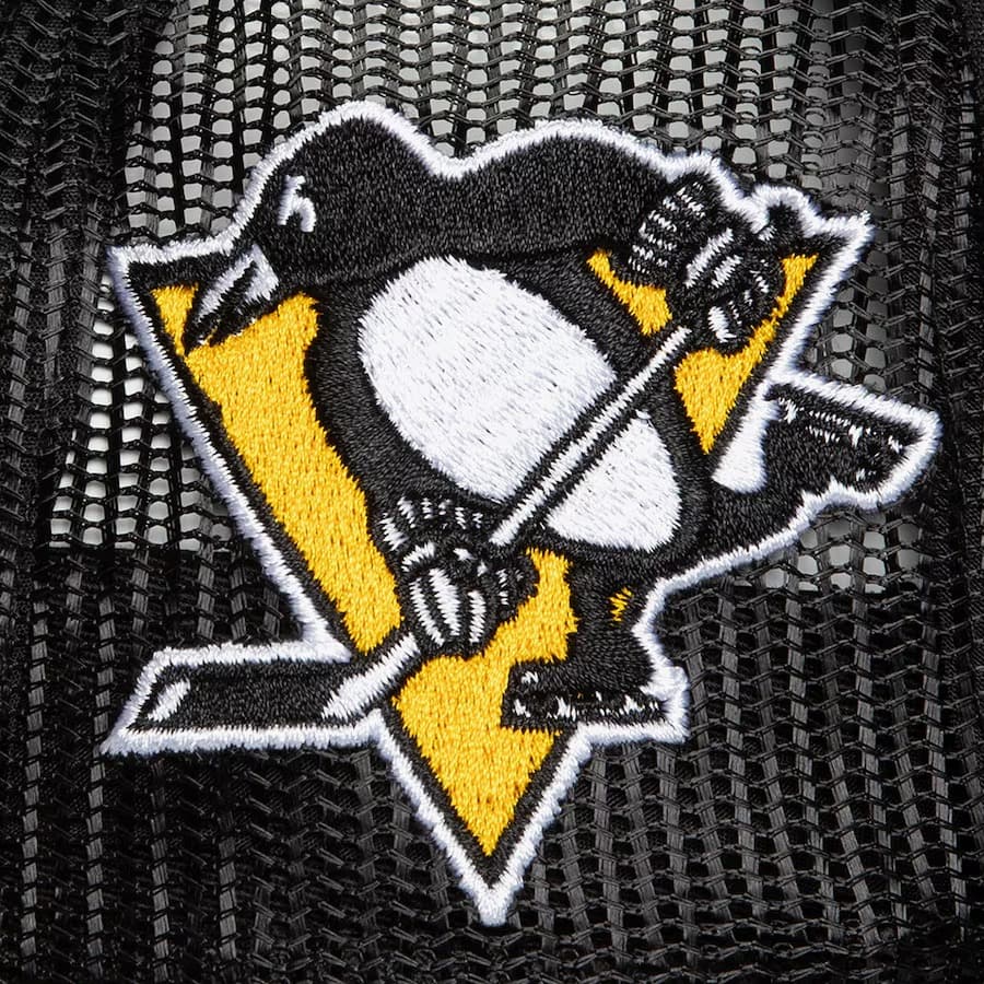 Бейсболка Mitchell & Ness Black Pittsburgh Penguins Script Trucker Adjustable Hat