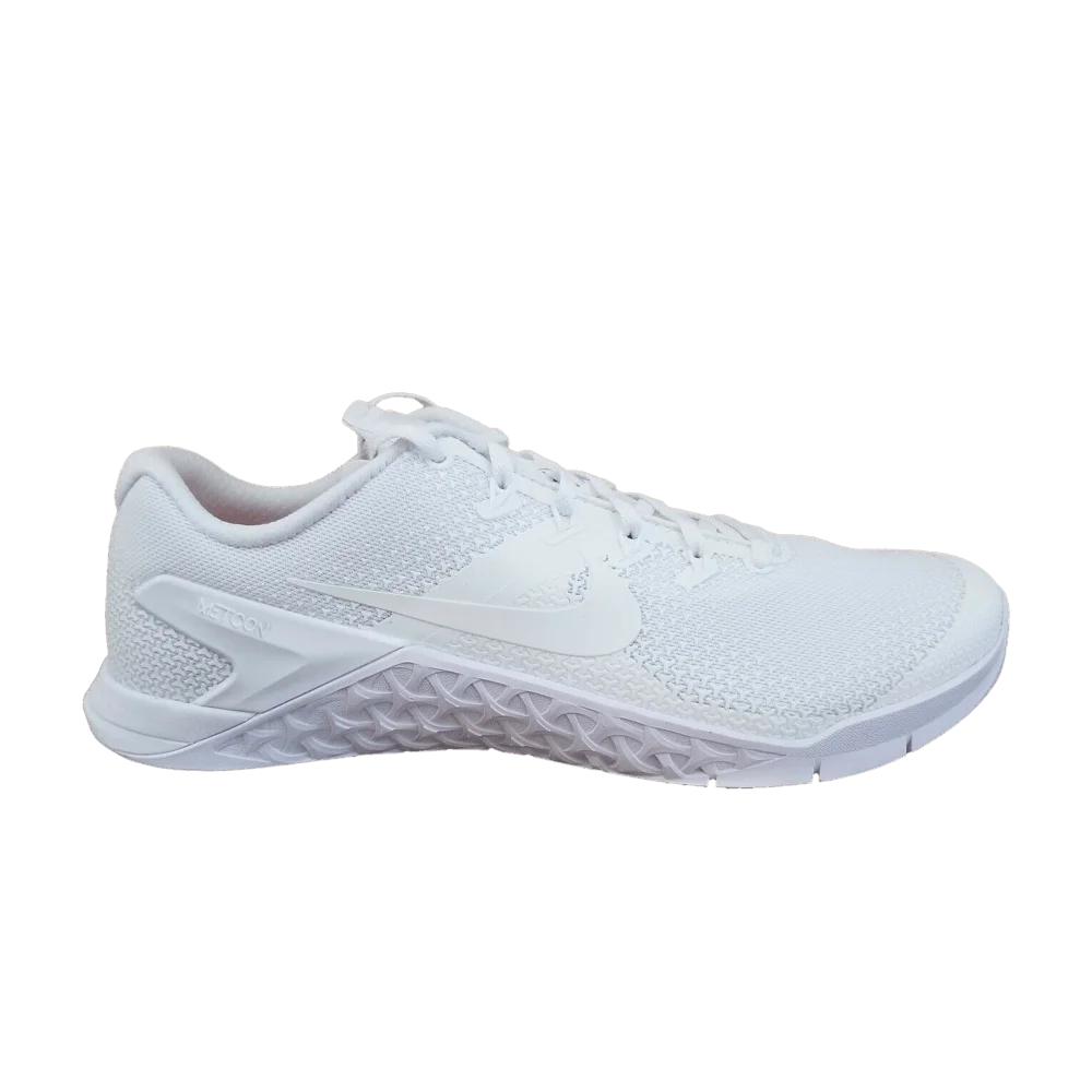 Krossovki-Nike-Metcon-4-TB-Triple-White