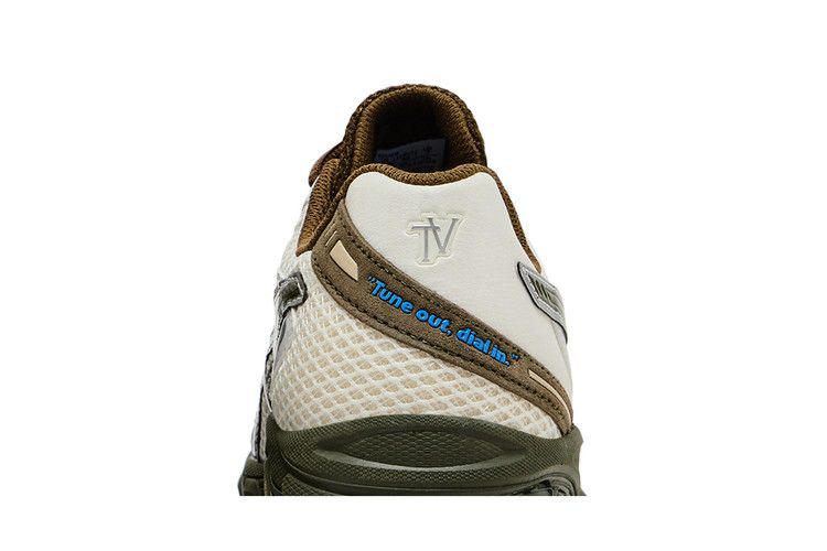 Кроссовки ASICS Temptation Vacation x Gel DS Trainer 14 'Tune out, dial in'