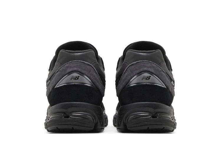 Кроссовки New Balance 2002R 'Black Magnet'