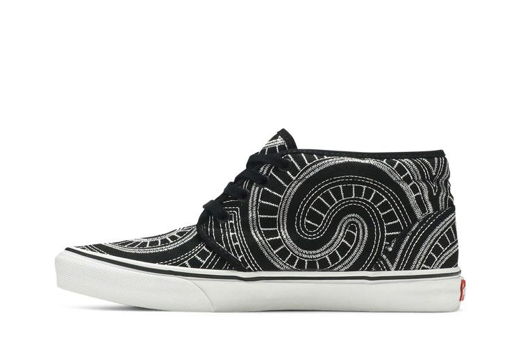 supreme-x-chukka-boot-spiral-vn-0scvefu_02