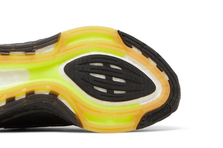 Кроссовки adidas UltraBoost 22 'Black Solar Yellow'