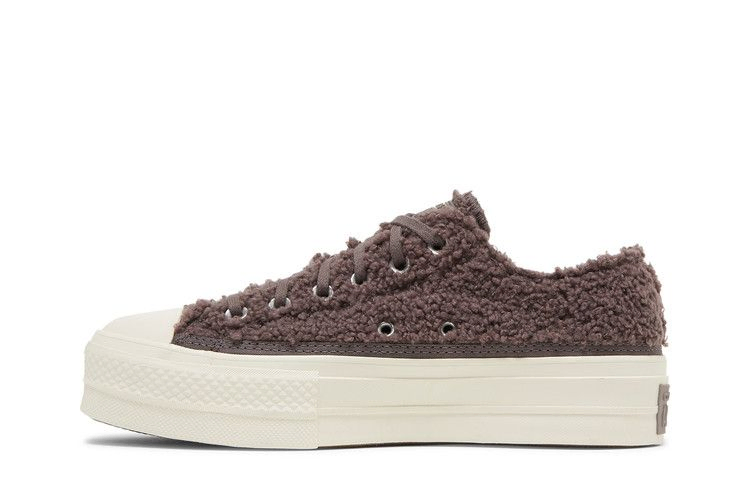 wmns-chuck-taylor-all-star-platform-low-cozy-sherpa-violet-ore-572201c_02