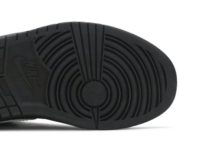 riccardo-tisci-x-nikelab-dunk-lux-chukka-910088-001_04