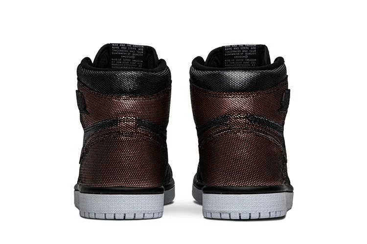 Кроссовки Wmns Air Jordan 1 Retro High OG 'Fearless'