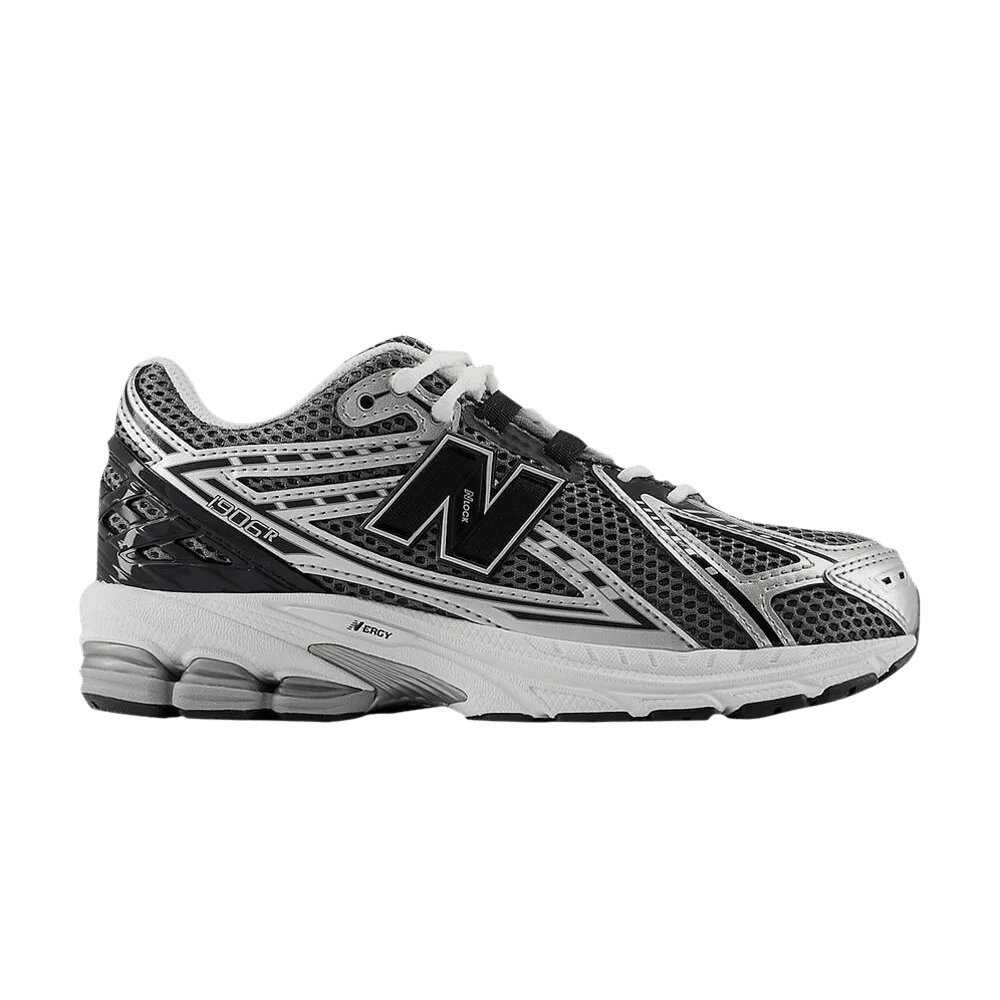 Krossovki-New-Balance-1906R-Big-Kid-Wide-Silver-Grey-Black