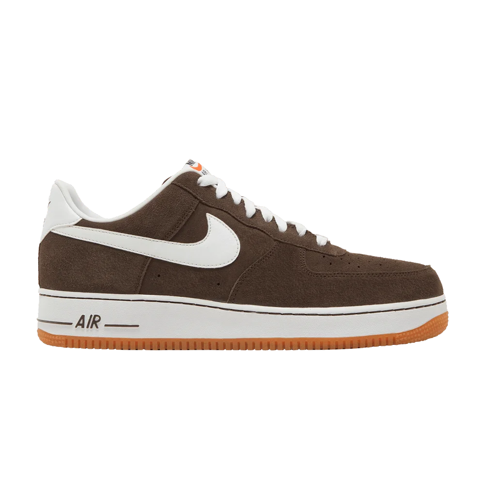 Krossovki-Nike-Air-Force-1-Low-Baroque-Brown-Gum