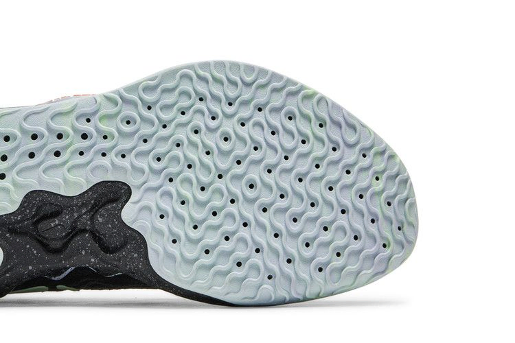 Кроссовки Nike Air Zoom GT Run 'Black Ghost'
