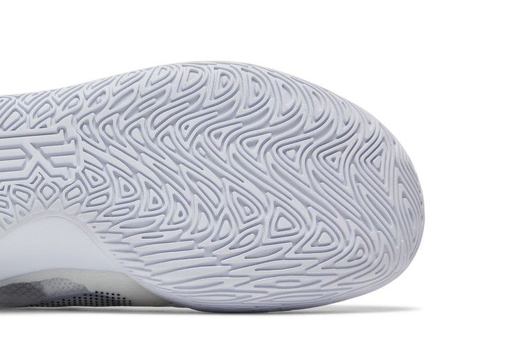 Кроссовки Nike Kyrie Flytrap 5 'White University Red'