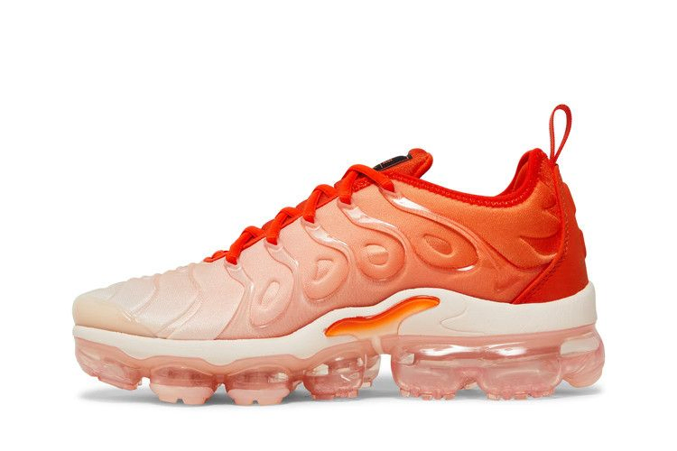 Кроссовки Nike Wmns Air VaporMax Plus 'Guava Ice'