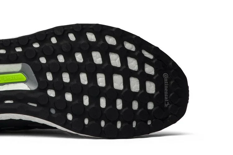 Krossovki-Packer-x-adidas-UltraBoost-1.0-OG-Original-Three-4