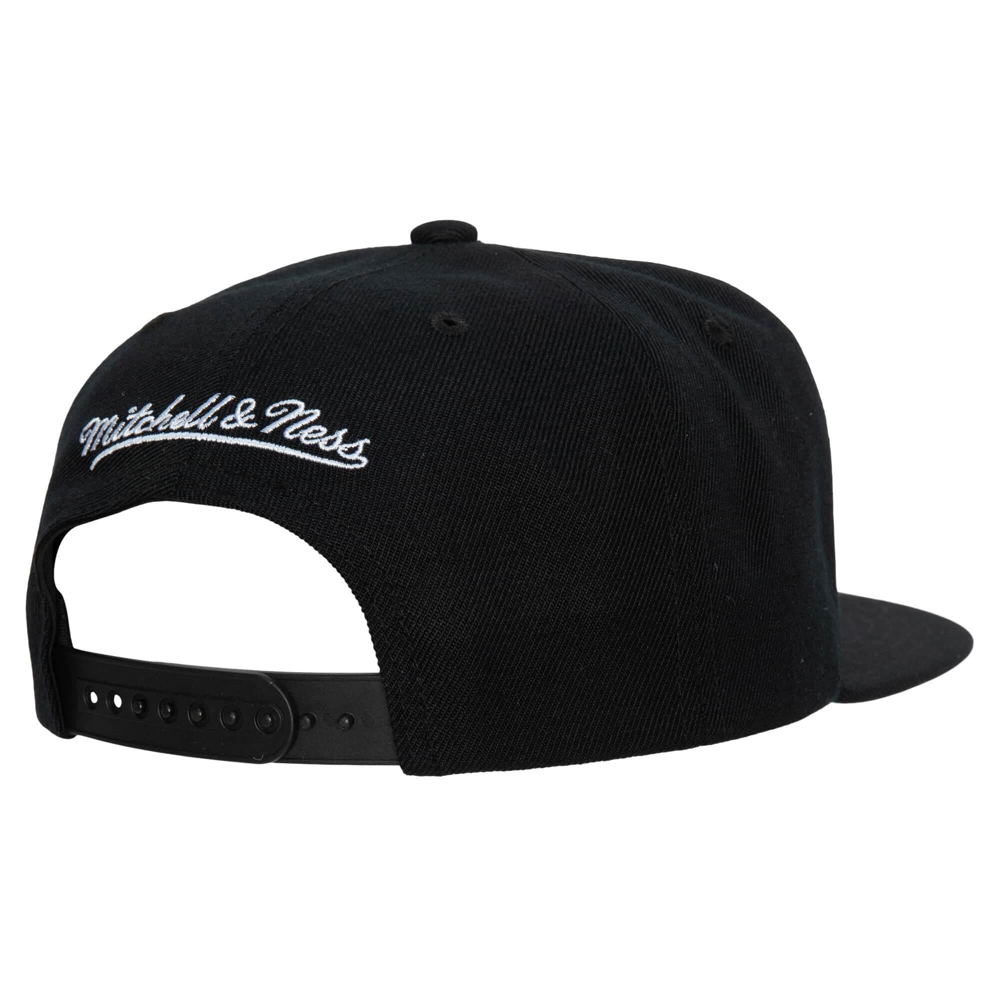Бейсболка Mitchell & Ness Team Ground 2.0 Snapback HWC Philadelphia 76ers