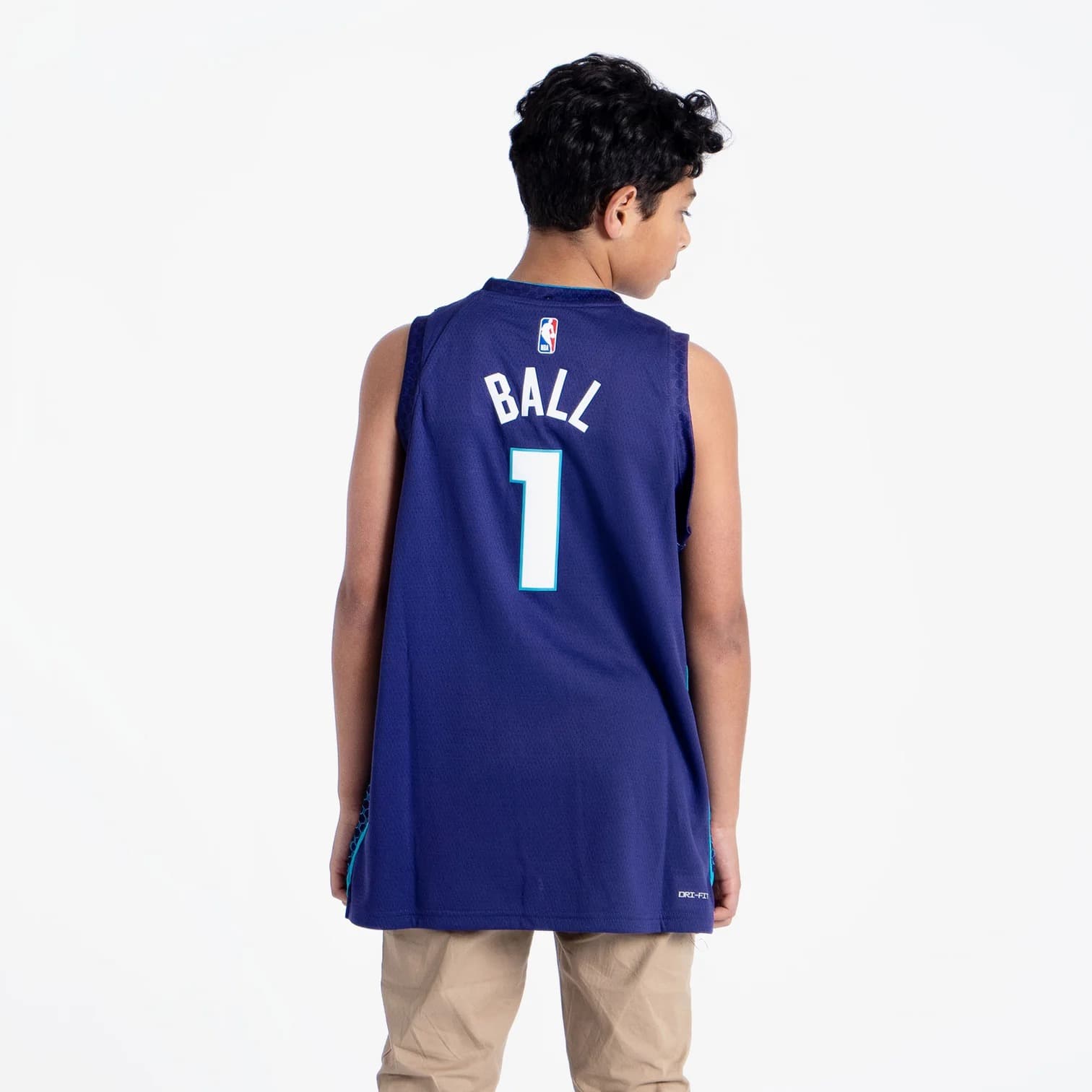 Баскетбольная джерси 2022-23 Charlotte Hornets LaMelo Ball #1 Youth Swingman Statement Edition Purple Jersey
