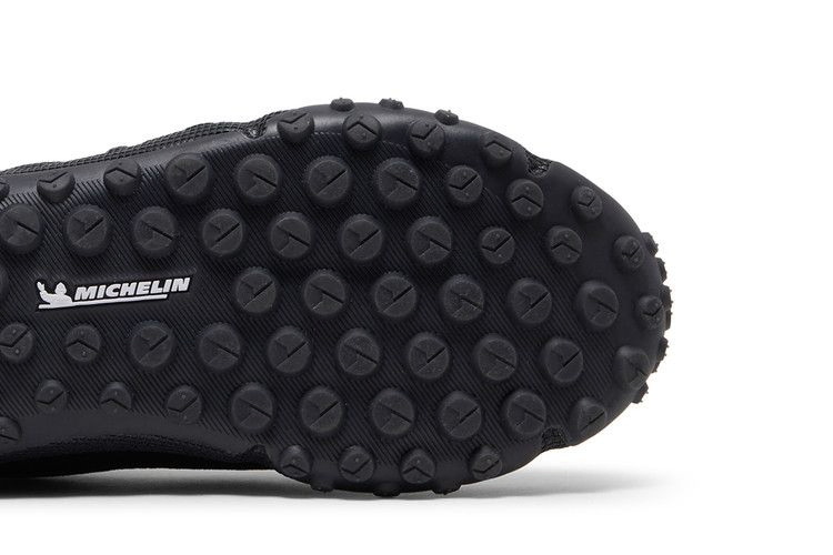 Кроссовки Under Armour HOVR Summit Fat Tire Delta 'Triple Black'
