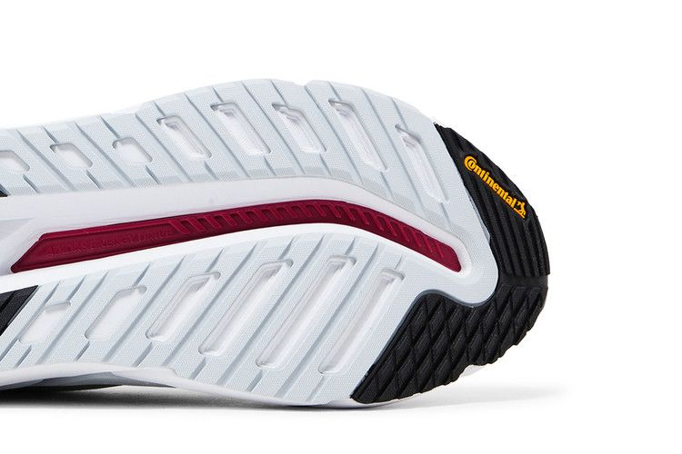 adistar-cs-white-team-real-magenta-gv8266_04