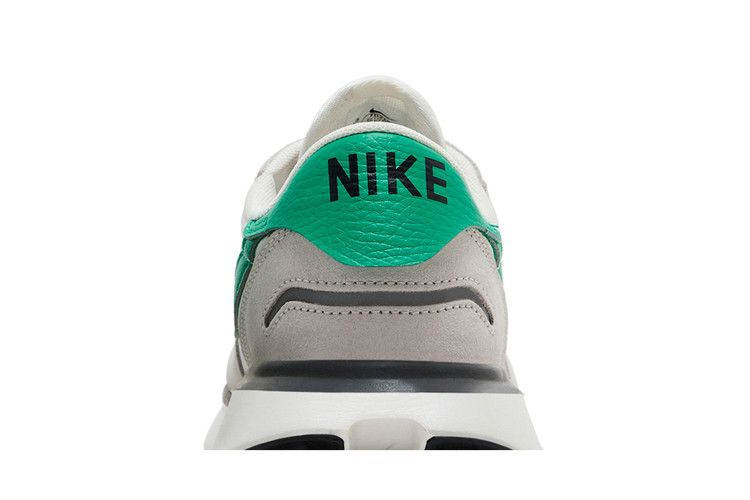 Кроссовки Nike Wmns Phoenix Waffle 'Summit White Stadium Green'
