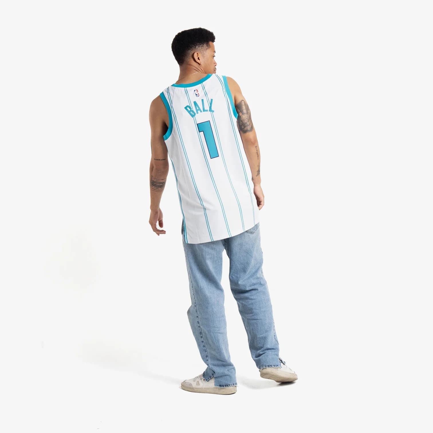 Баскетбольная джерси 2023-24 Charlotte Hornets LaMelo Ball #1 Swingman Association Edition White Jersey