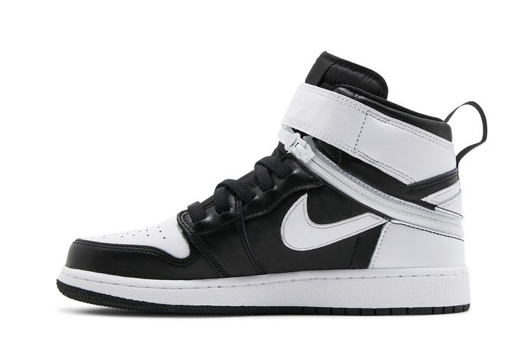 Кроссовки Air Jordan 1 High FlyEase GS 'Black White'
