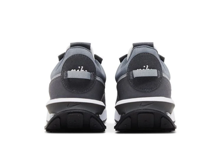 Krossovki-Nike-Air-Max-Pre-Day-Smoke-Grey-5