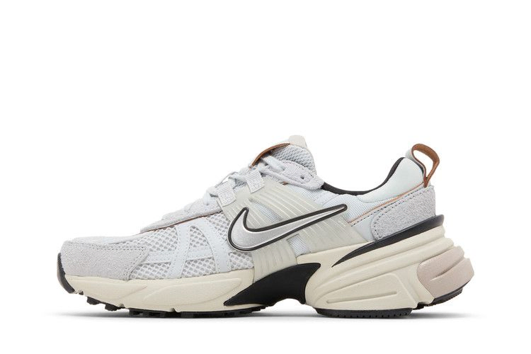 Кроссовки Nike Wmns V2K Run 'Pure Platinum Chrome'