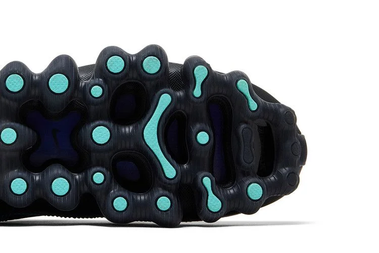 Кроссовки Nike Air Liquid Max 'Black Radiant Blue'