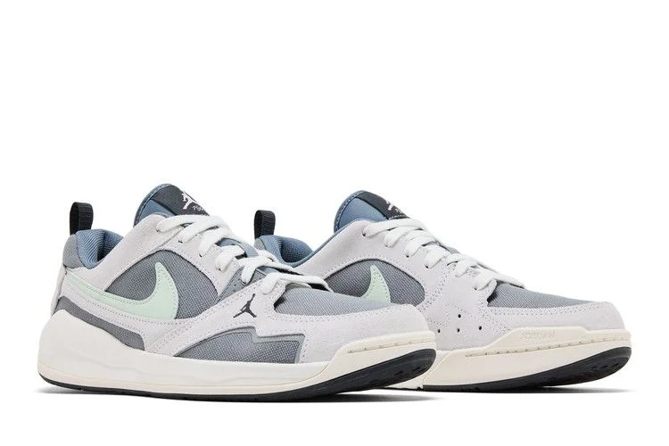 Krossovki-Air-Jordan-CMFT-Era-Cool-Grey-Iris-Whisper-Jade-Aura-7