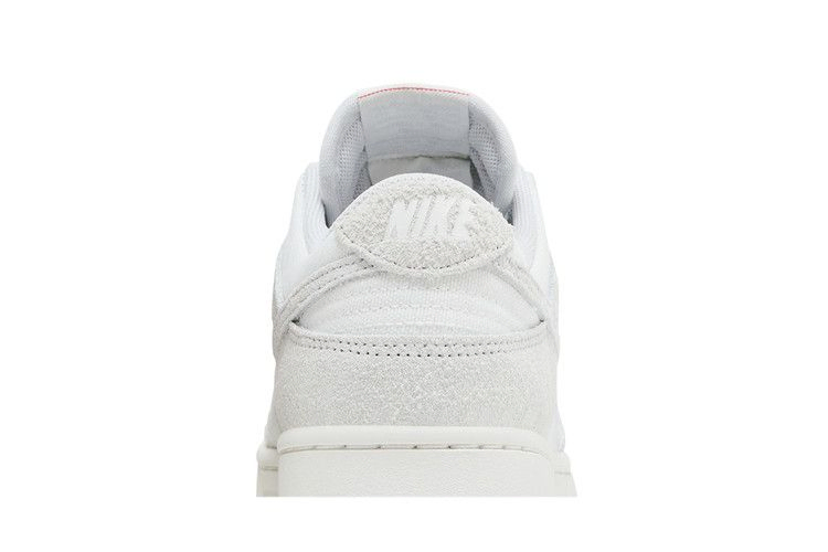 Кроссовки Nike Wmns Dunk Low 'Photon Dust Summit White'