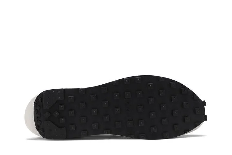 Krossovki-sacai-x-Nike-LDWaffle-Summit-White-3