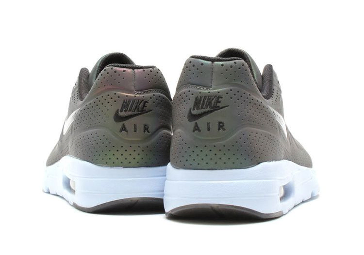nike-air-max-1-ultra-moire-iridescent-777428-200_02