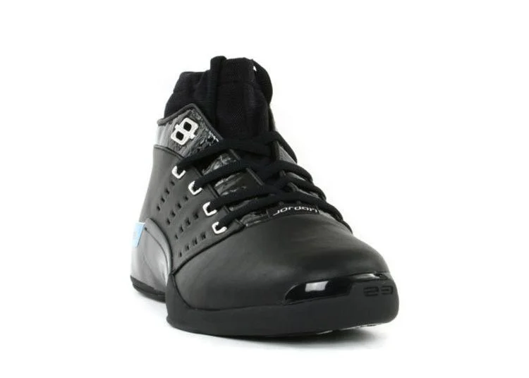 Krossovki-Air-Jordan-17-OG-Low-Black-Chrome-2