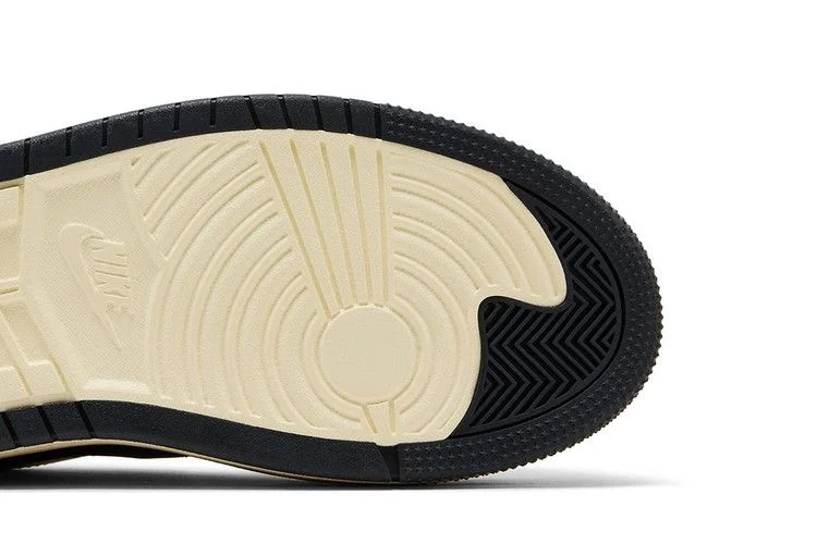 Кроссовки Wmns Air Jordan 1 'Triple Stack - Sail Coconut Milk'