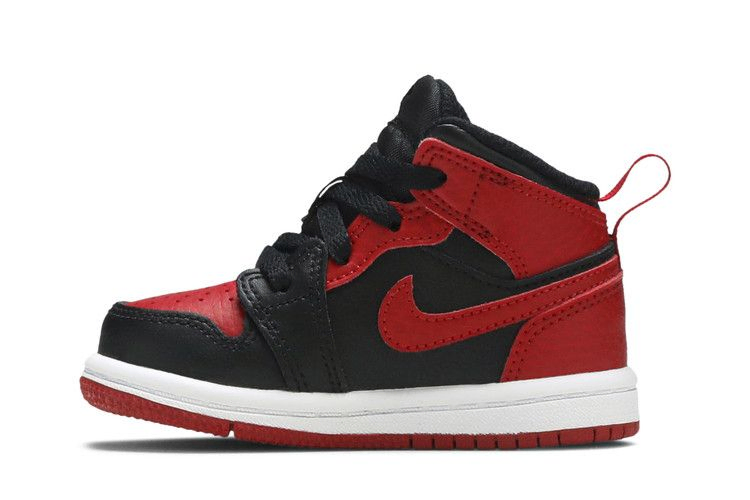 air-jordan-1-mid-td-banned-640735-074_02