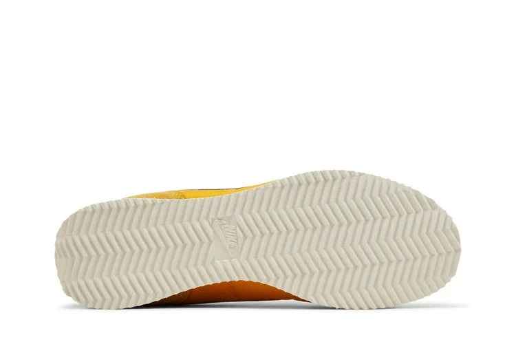 Кроссовки Nike Wmns Cortez 'Yellow Ochre Gorge Green'