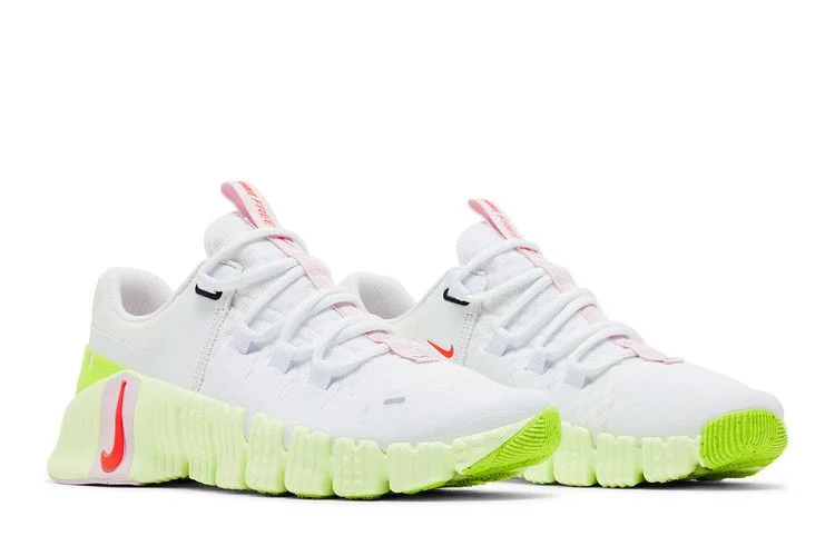 Krossovki-Nike-Wmns-Free-Metcon-5-White-Barely-Volt-7