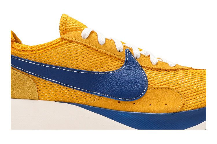 Кроссовки Nike Moon Racer QS 'Yellow Ochre'