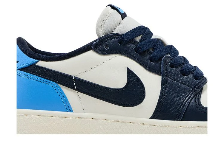 Krossovki-Air-Jordan-1-Retro-Low-OG-GS-Obsidian-UNC-1