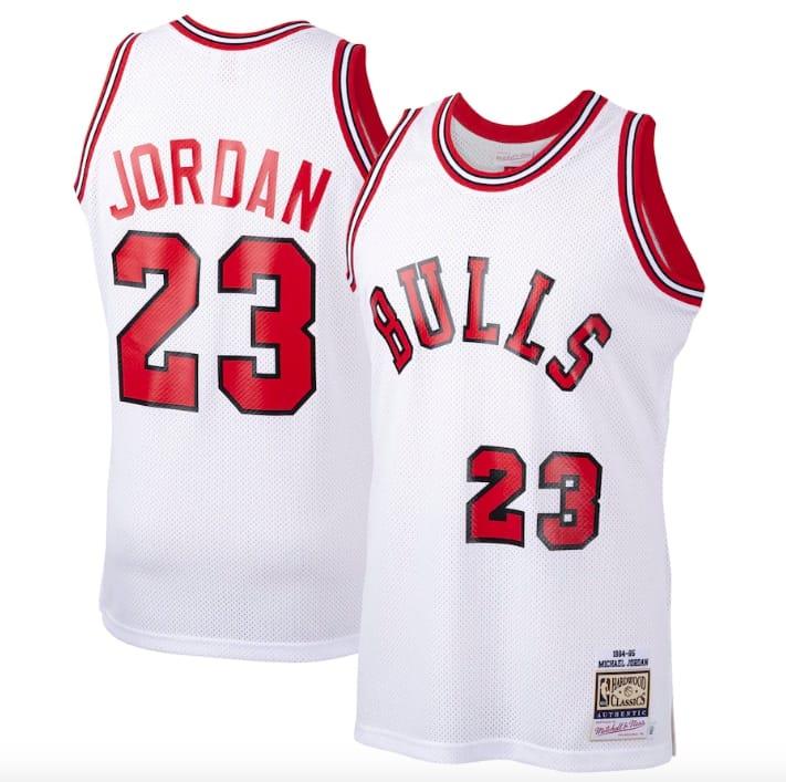 Баскетбольная джерси 1984-85 Chicago Bulls #23 Michael Jordan Mitchell & Ness Rookie Authentic White Jersey