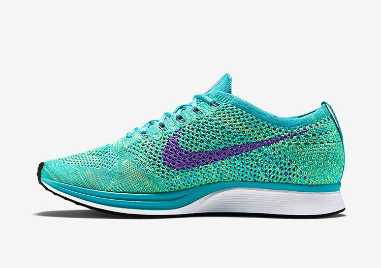 flyknit-racer-526628-301_01