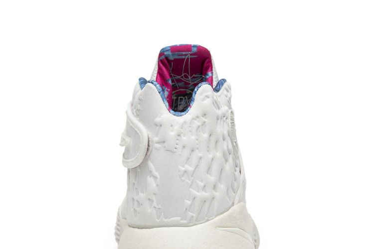 kyrie-2-what-the-914681-100_06